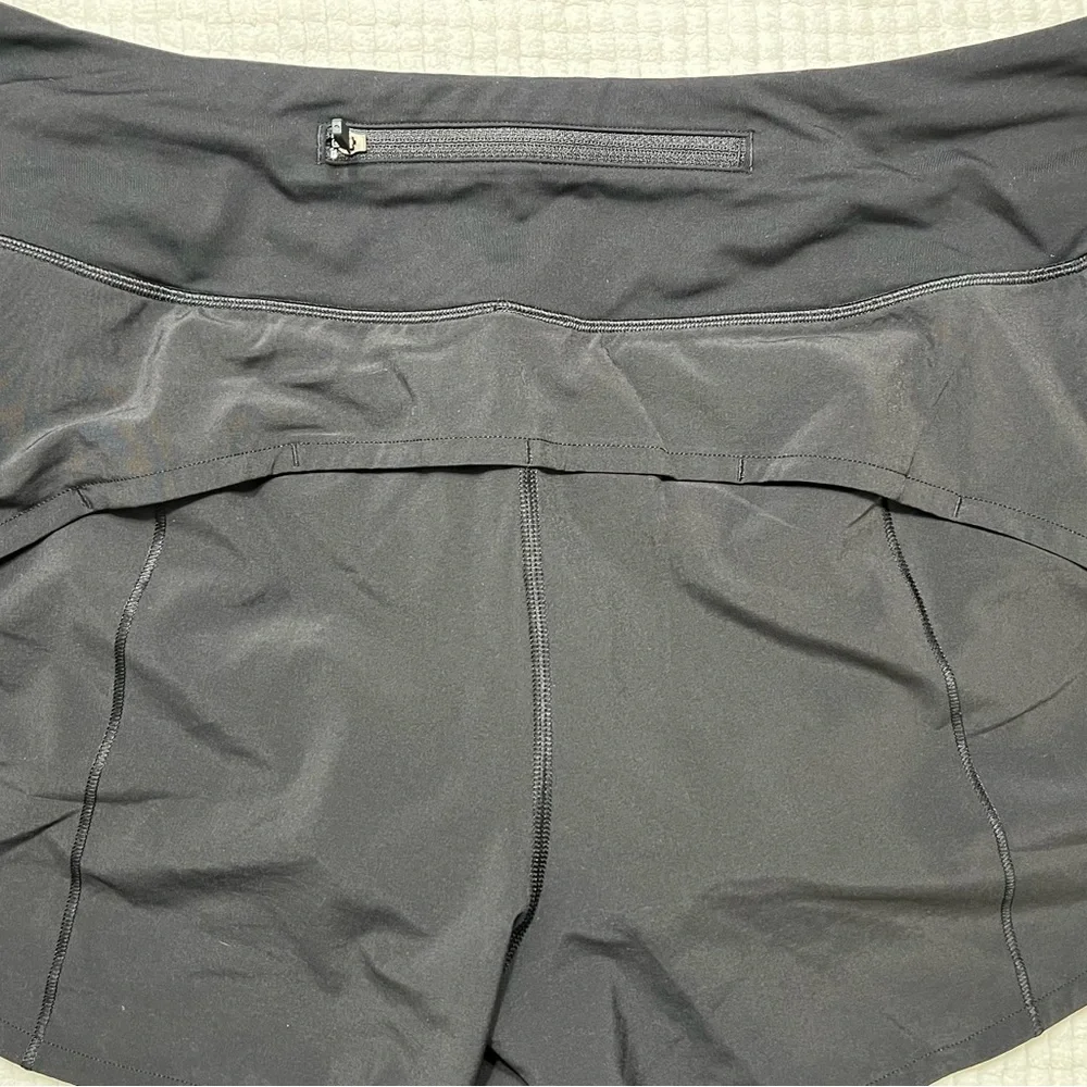 Lululemon: Speed Up MR short - Picture 2 of 4